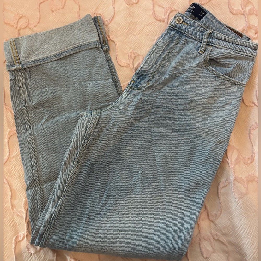 Hollister Woman’s Ultra High-Rise Dad Jean